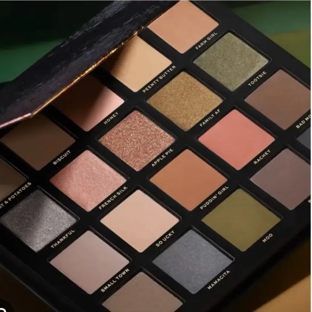 Jaclyn Cosmetics Luxe Legacy Eyeshadow Palette‎